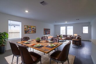 2511 Night Emerald Dr in Rosharon, TX - Building Photo - Building Photo