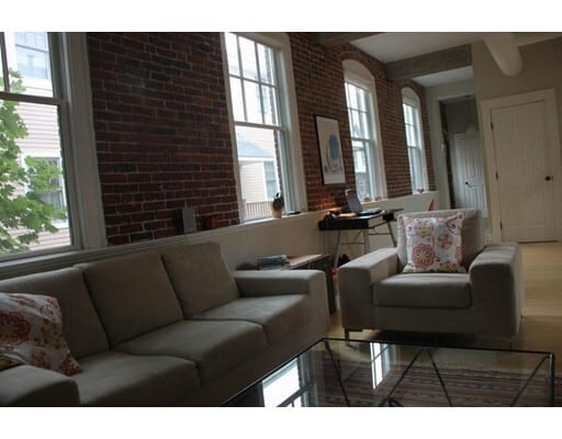 48 Inman St, Unit B in Cambridge, MA - Building Photo - Building Photo