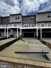 1233 Cedar Vly Rd in Ranson, WV - Building Photo - Building Photo