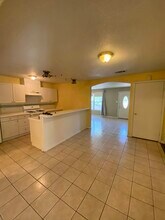 401 Philco Dr in Austin, TX - Building Photo - Building Photo