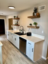 2023 S Rosemont Ave in Tucson, AZ - Foto de edificio - Building Photo