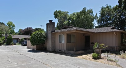 719 Partridge Ave in Menlo Park, CA - Building Photo - Building Photo