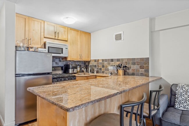 property at 141 E 55th St