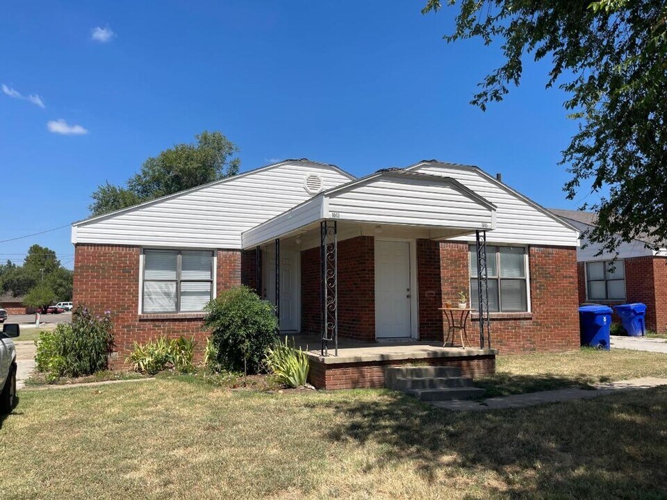 1013 Arkansas St in Norman, OK - Building Photo