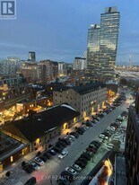 35 Parliament St in Toronto, ON - Building Photo