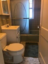 29 Chetwynd Rd, Unit 2 in Somerville, MA - Foto de edificio - Building Photo