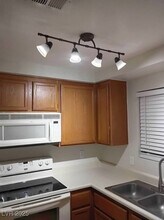 2200 Highpointe Dr in Laughlin, NV - Foto de edificio - Building Photo