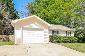 420 Willow Ct SE in Conyers, GA - Building Photo - Building Photo