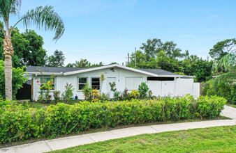 120 Banyan Dr in Port St. Lucie, FL - Building Photo - Building Photo