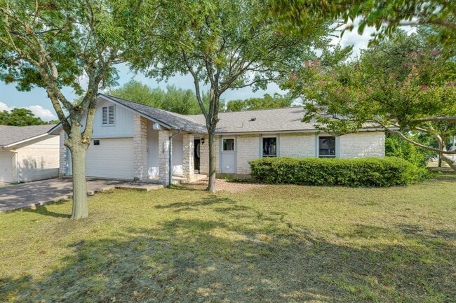 10421 Broken Shoe Trail in Austin, TX - Building Photo - Building Photo