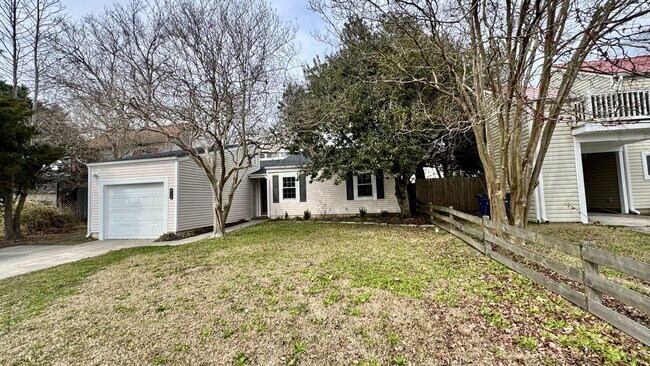 property at 206 E Doris Ave