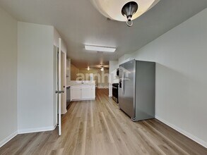 910 Redcrest Springs Ct, Unit 6 in Houston, TX - Foto de edificio - Building Photo