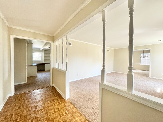 6206 Buckhorn Rd in Greensboro, NC - Building Photo - Building Photo