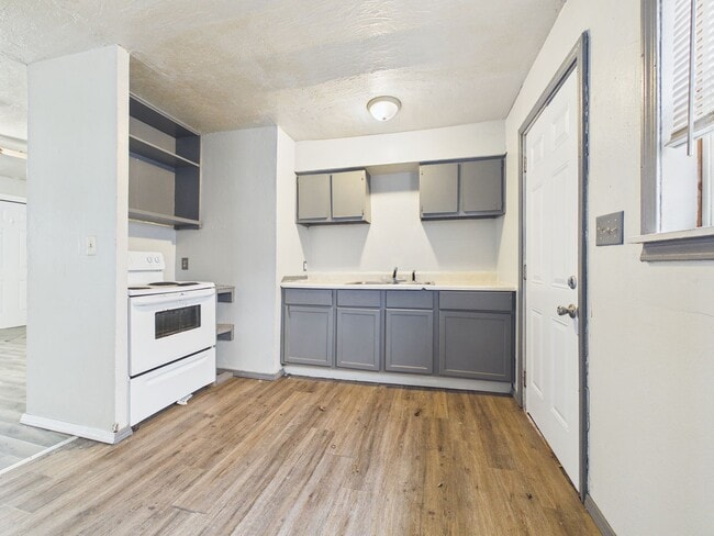 property at 1516 Fulton St