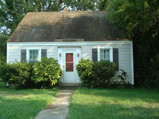 property at 33 Claybrook Ave