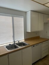 7825 Wintergreen Dr in Citrus Heights, CA - Building Photo - Building Photo