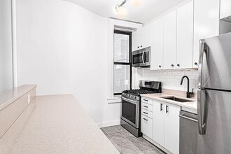 214 Clinton St in Brooklyn, NY - Building Photo - Building Photo