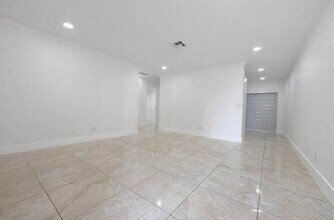 732 Neil Rd in West Palm Beach, FL - Building Photo - Building Photo