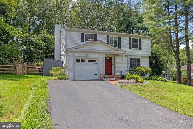 property at 5925 Vernons Oak Ct