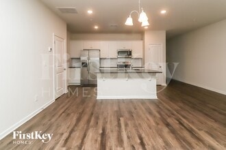 2041 Cypress Village Dr NW in Concord, NC - Foto de edificio - Building Photo