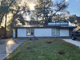 1105 Old S Dr in Lakeland, FL - Building Photo