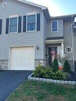 504 W Perry St in Enola, PA - Building Photo