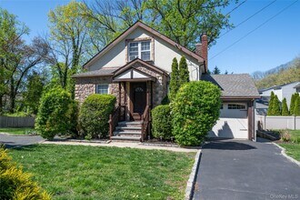 3 Woodmere Ln in Glenwood Landing, NY - Building Photo - Building Photo