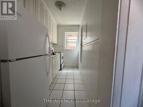 846-850 Broadview Ave in Toronto, ON - Building Photo - Building Photo