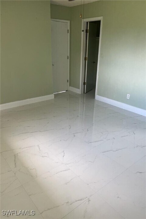 2208 SE 16th St in Cape Coral, FL - Building Photo