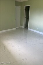 2208 SE 16th St in Cape Coral, FL - Foto de edificio - Building Photo