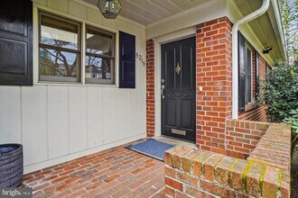 5215 Brookeway Dr in Bethesda, MD - Building Photo - Building Photo