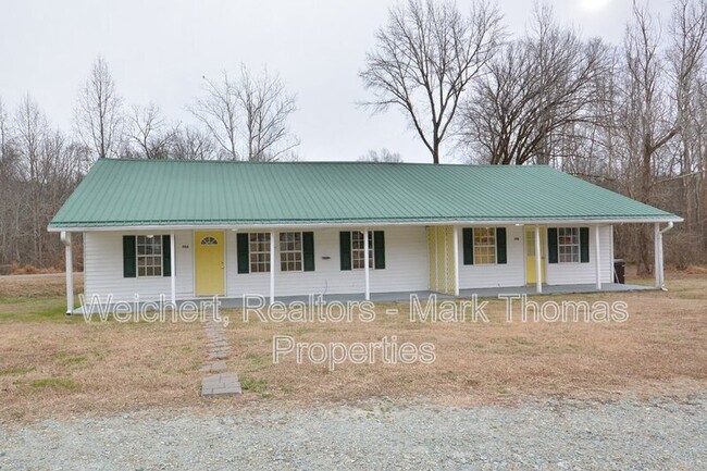 58 Thaxton Rd in Roxboro, NC - Building Photo - Building Photo