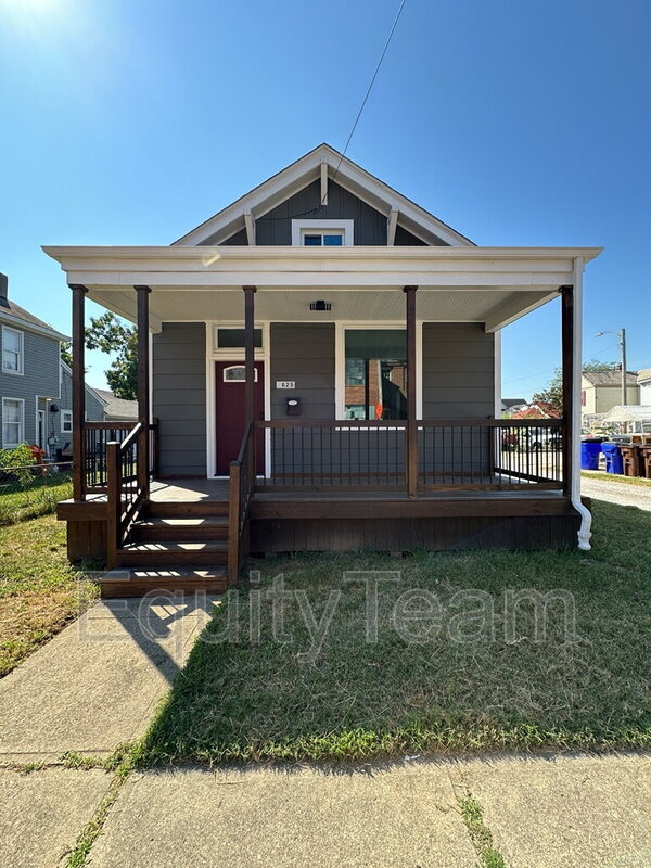 property at 625 Symmes Ave