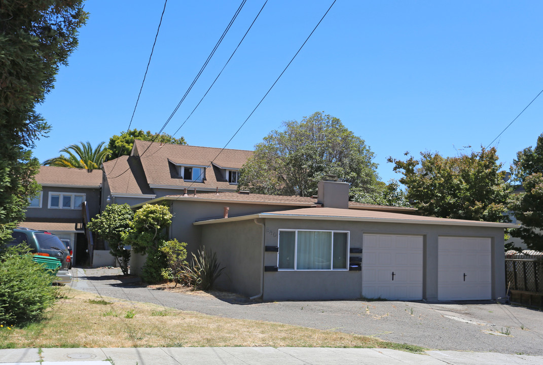 840-842 Cedar St in Alameda, CA - Foto de edificio