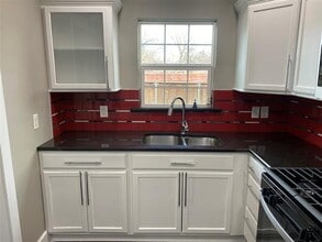 2001 17th St in Garland, TX - Building Photo - Building Photo