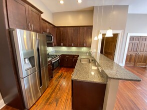 694 Kerr St in Columbus, OH - Foto de edificio - Building Photo