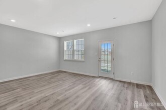 59 Alexander Wy in Mount Holly, NJ - Building Photo - Building Photo