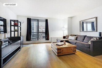 333 Rector Pl in New York, NY - Building Photo - Building Photo