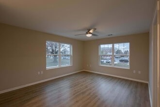 Juniper Crossing in Columbus, OH - Building Photo - Building Photo