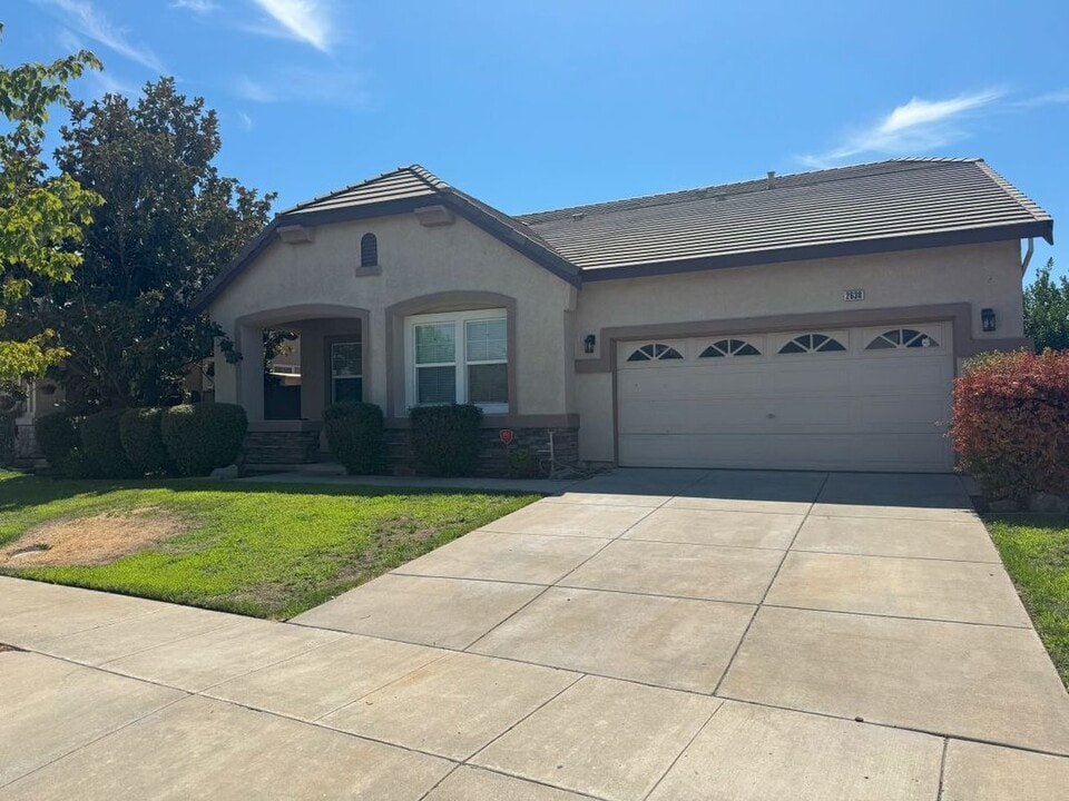 2638 Breaker Way in Stockton, CA - Building Photo