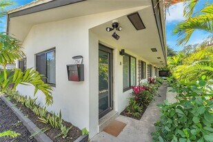 754 NE 40th St, Unit B in Oakland Park, FL - Building Photo