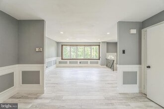 11853 Brandon Rd in Philadelphia, PA - Building Photo - Building Photo