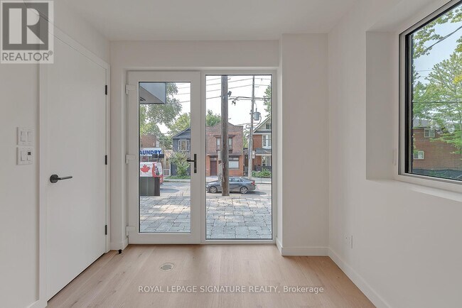 1254 Davenport Rd in Toronto, ON - Building Photo - Building Photo