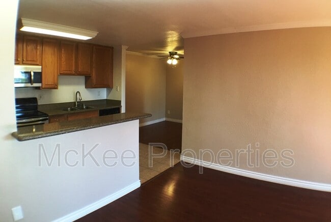 1661 Bayview Heights Dr in San Diego, CA - Building Photo - Building Photo
