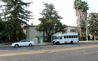 15044 Magnolia Blvd Apartments