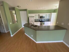 95-976 Wikao St, Unit K201 in Mililani, HI - Building Photo