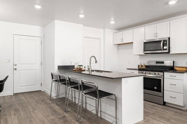 953 Drifter Ln in Saratoga Springs, UT - Building Photo - Building Photo