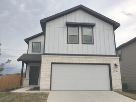 7750 Chatham Plz in San Antonio, TX - Building Photo