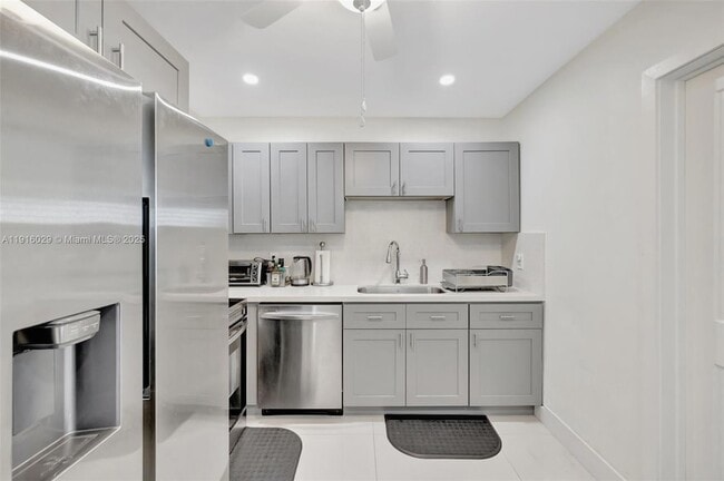 property at 1504 SW 6th Ave