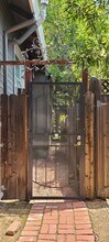 2553 27th St in Sacramento, CA - Building Photo - Building Photo
